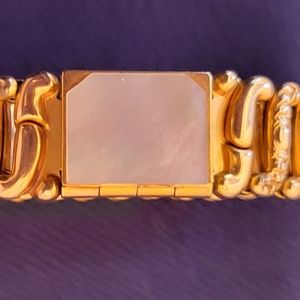 Vintage La Mode Gold Tone Locket Expansion Bracelet